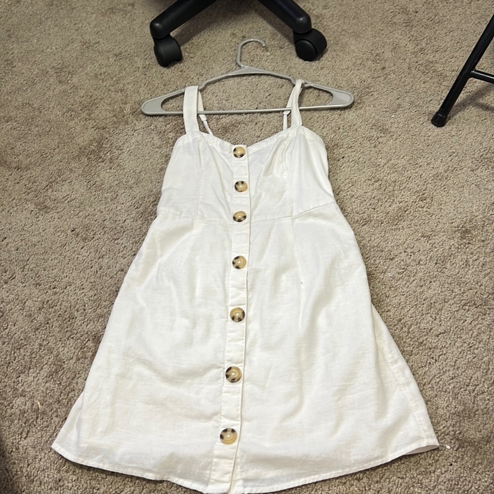 White Abercrombie dress fits a small